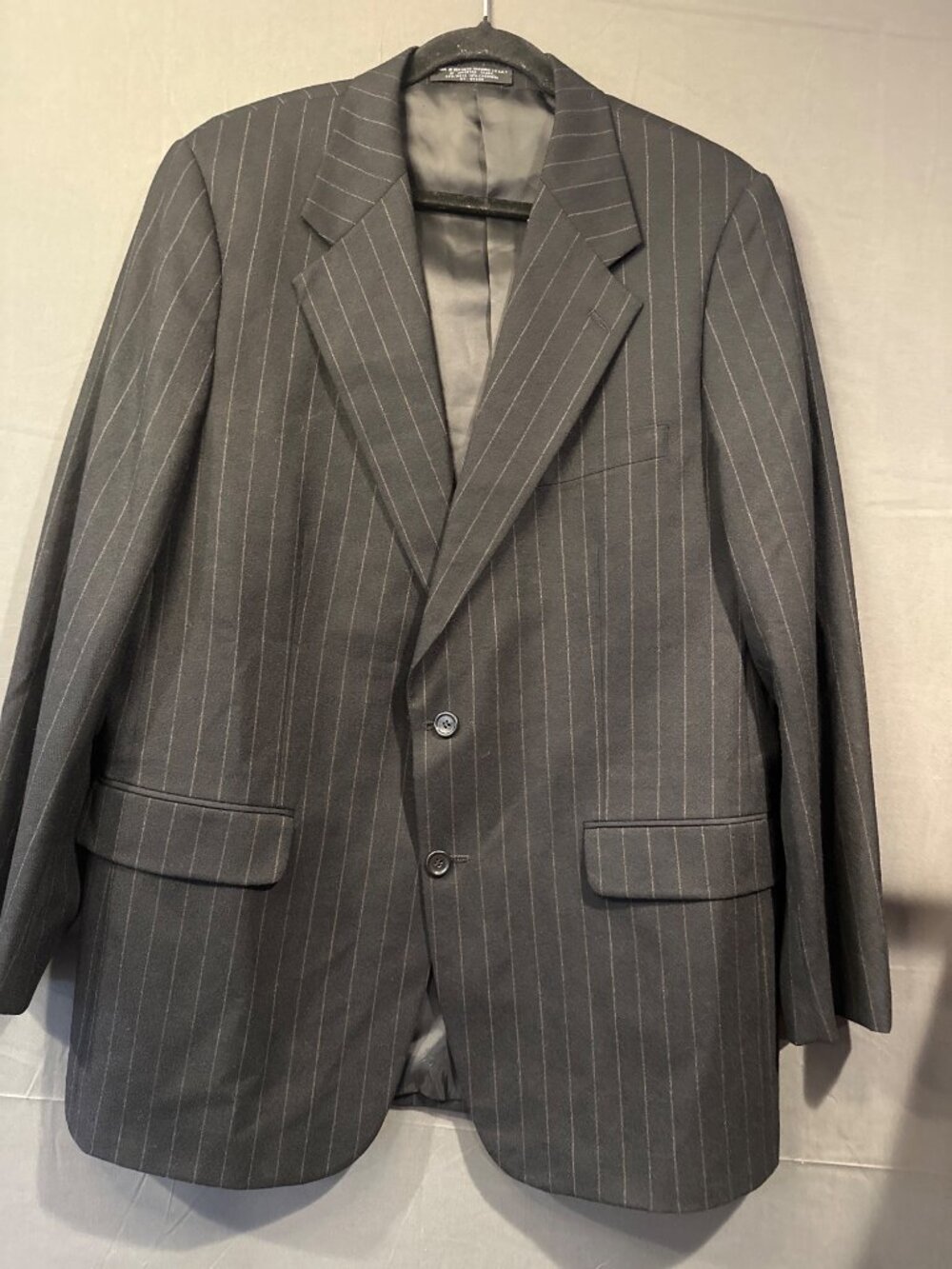 Vintage Men’s Jones New York 43R Wool Cashmere Pinstripe Blazer Filene’s Y2K